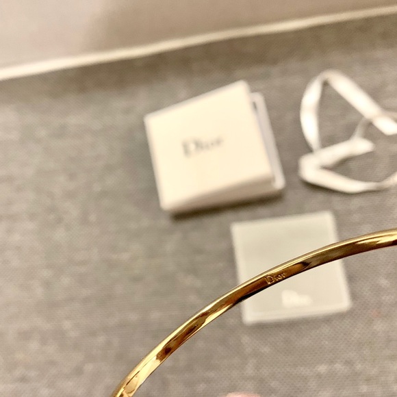 Dior faux pearl gold open bangle cuff - Picture 4 of 6